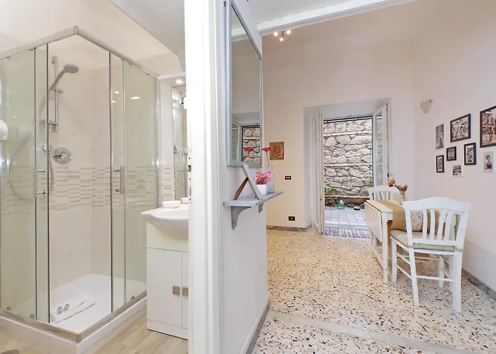 Charming Nest Steps From The Vatican Apartment Rom