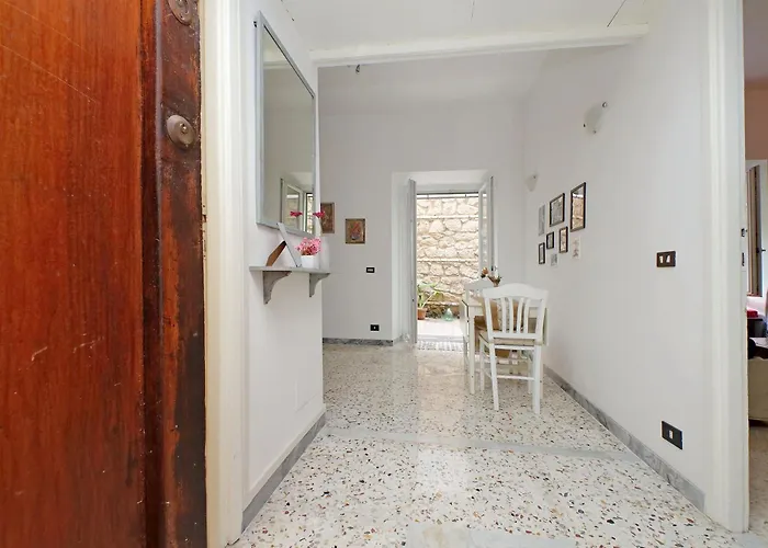 Apartment Charming Nest Steps From The Vatican *