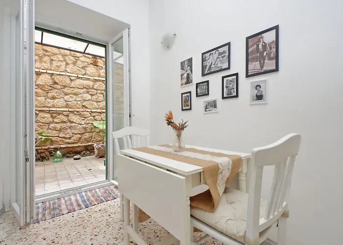 Apartment Charming Nest Steps From The Vatican *