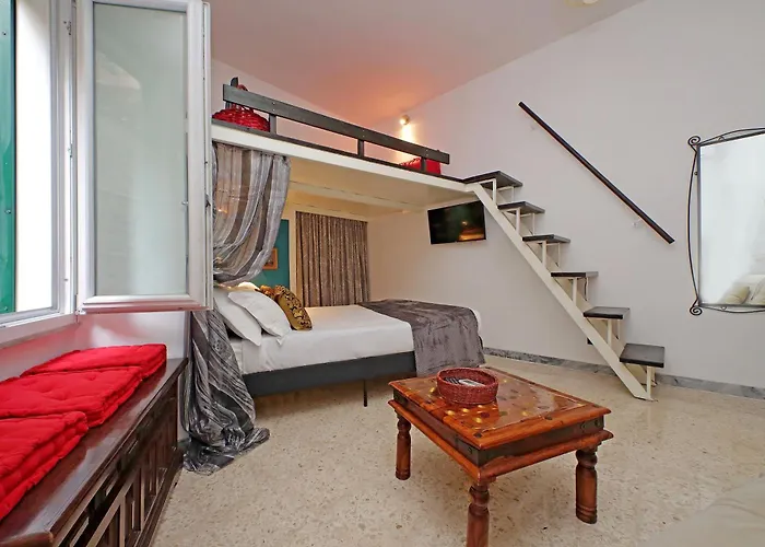 Charming Nest Steps From The Vatican Apartment *
